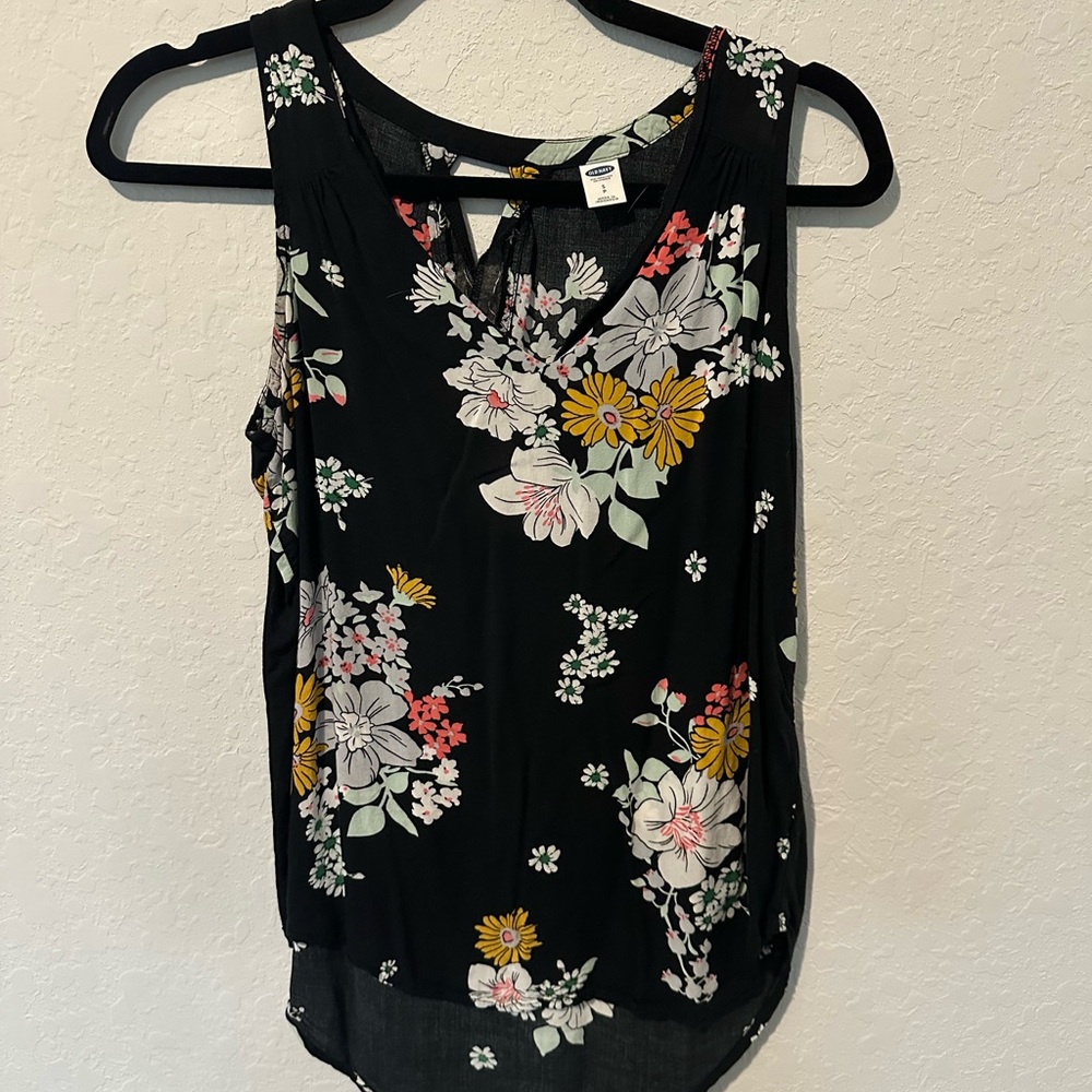 Old Navy Black Floral Sleeveless Blouse